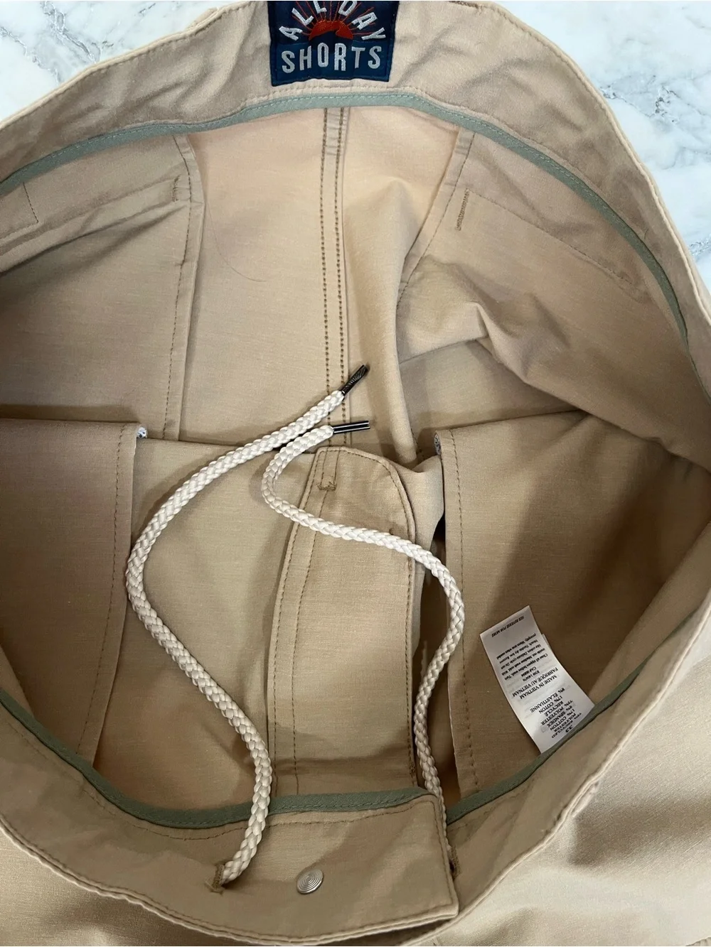 Faherty All Day™ Shorts 9” Khaki Tan Flat Front Stretch Men’s Size 33